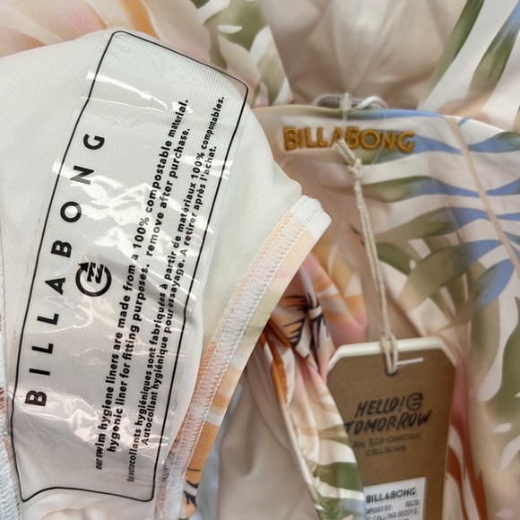 NWT Billabong island calling body’s one piece swimsuit. Size L. Beige floral - Picture 9 of 9